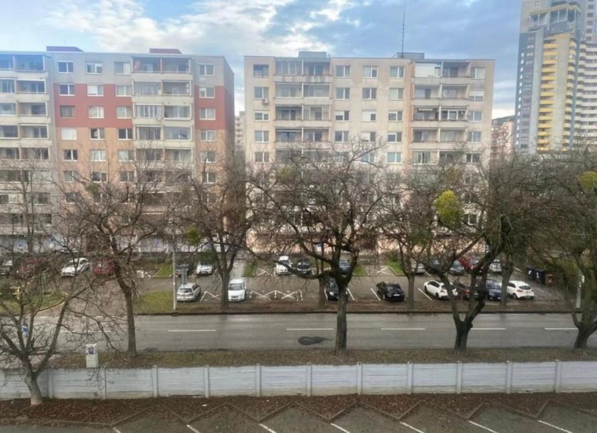 Private Apartment 1Km From Center 브라티슬라바 외부 사진